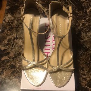 Women’s Gold heels size 11, worn once